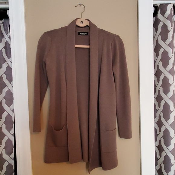 Sweater/Cardigan - Picture 1 of 4